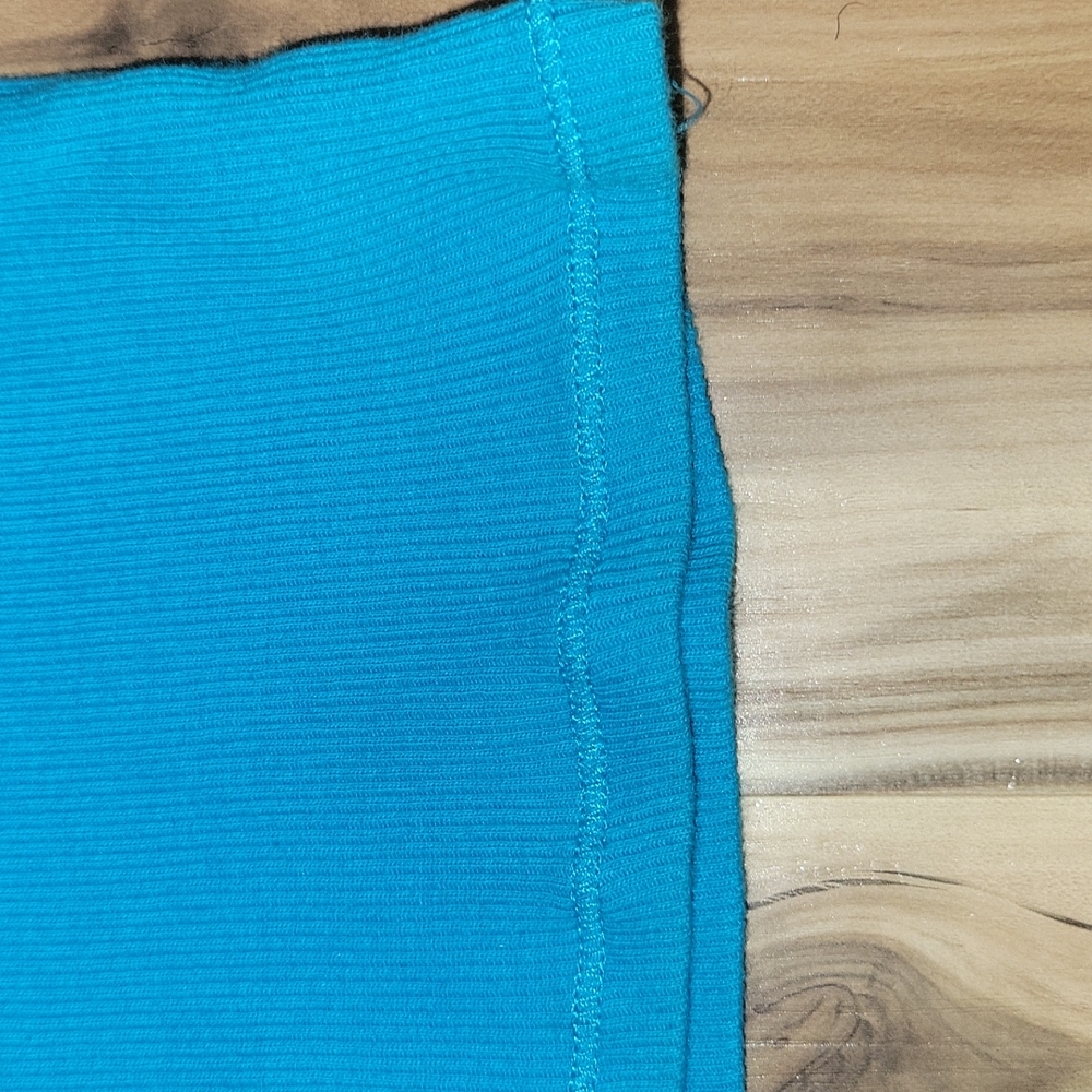 Turquoise Ribbed Tank Top - Picture 5 of 11